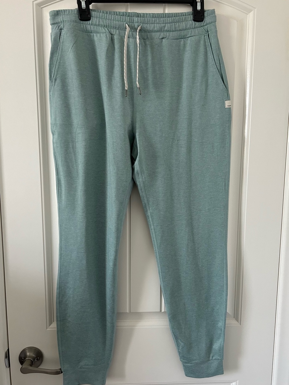 Vuori Performance Jogger Dreamknit  in Stormy Heather women's Size M